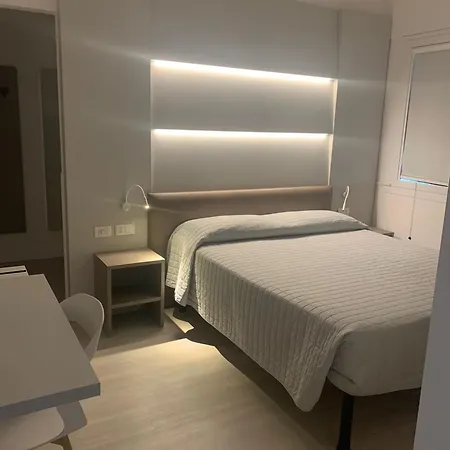 Maxim Otel