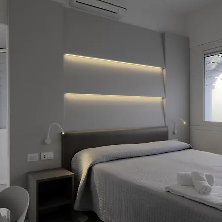 Ξενοδοχείο Maxim 3*