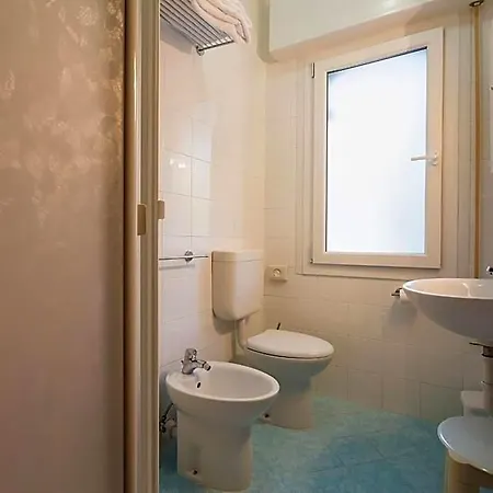 Maxim Hotel 3*