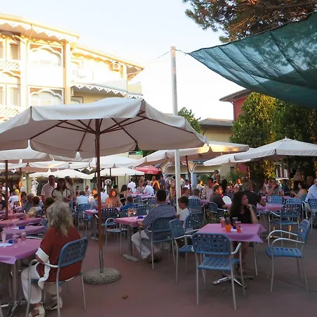 Ξενοδοχείο Maxim 3*