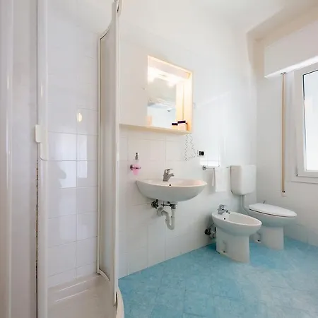 Maxim Otel 3*